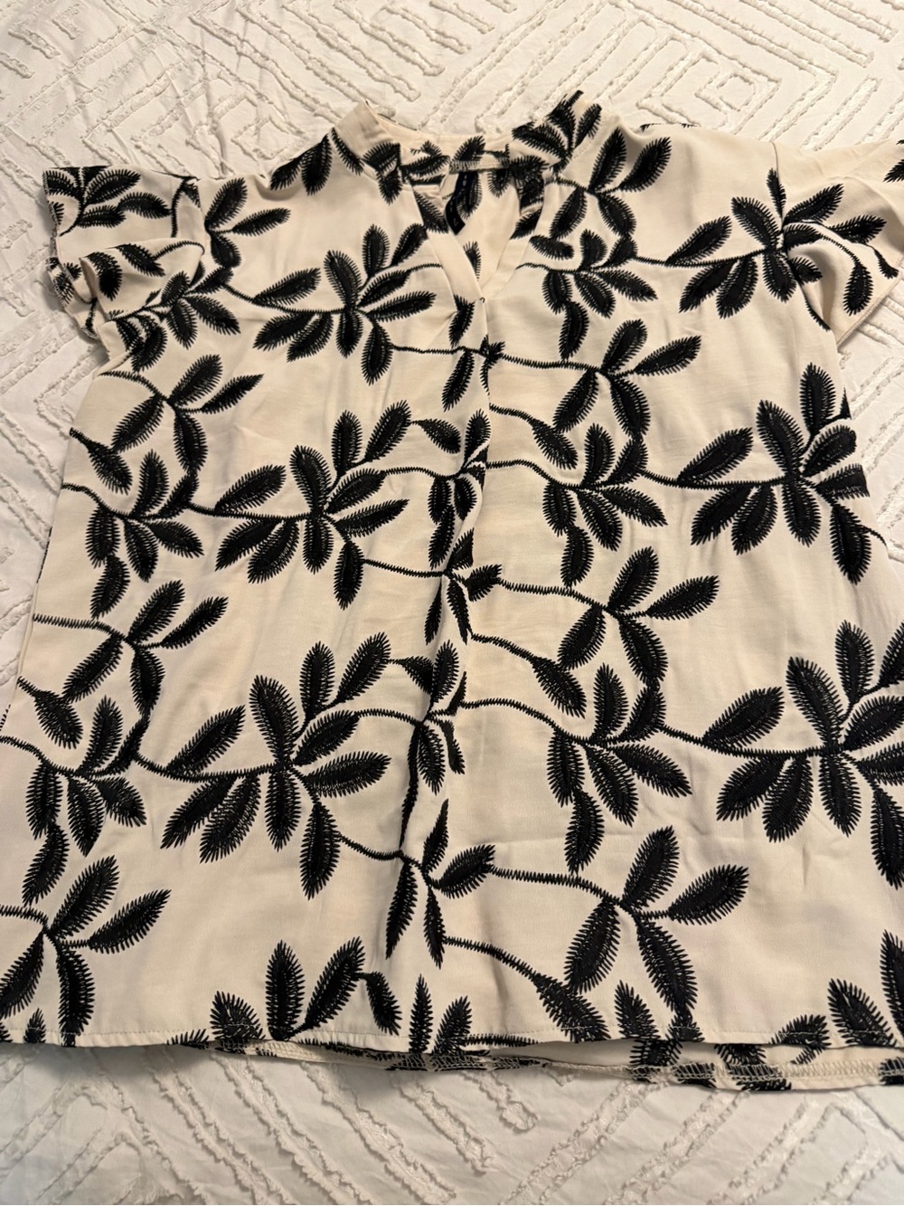 Women’s Cream Floral Button-Front Top - Unbranded